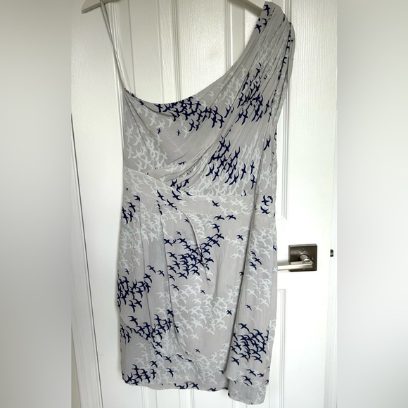 BCBG Dress, One Shoulder Size 12 EUC - Picture 5 of 7